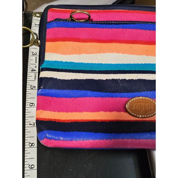 FOSSIL Tablet Zipper Sleeve Cover Multi-Color Stripes - Picture 9 of 10